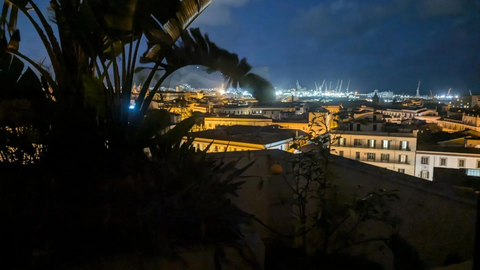 Homestay Maqueda Apartment Palermo